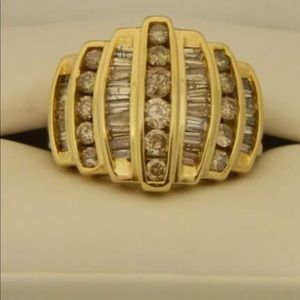 Estate 14K solid Gold Diamond Ring
